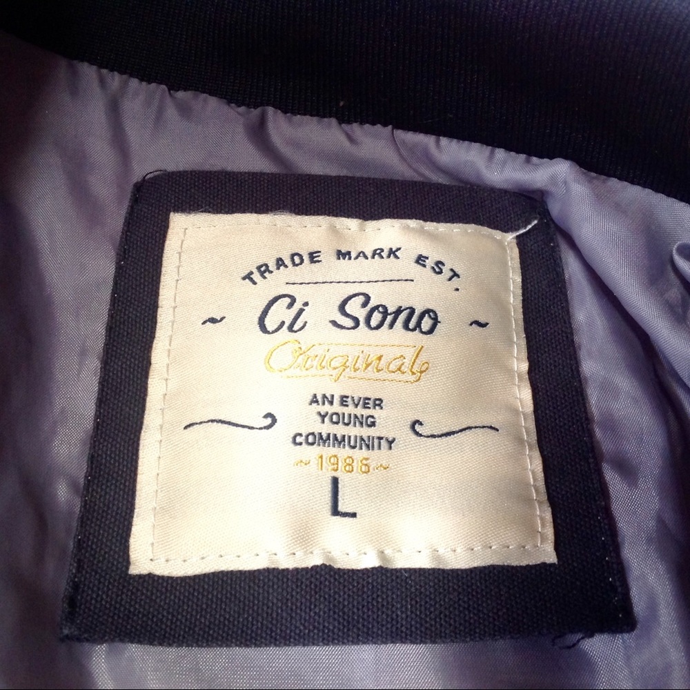 Jacket - Picture 7 of 8
